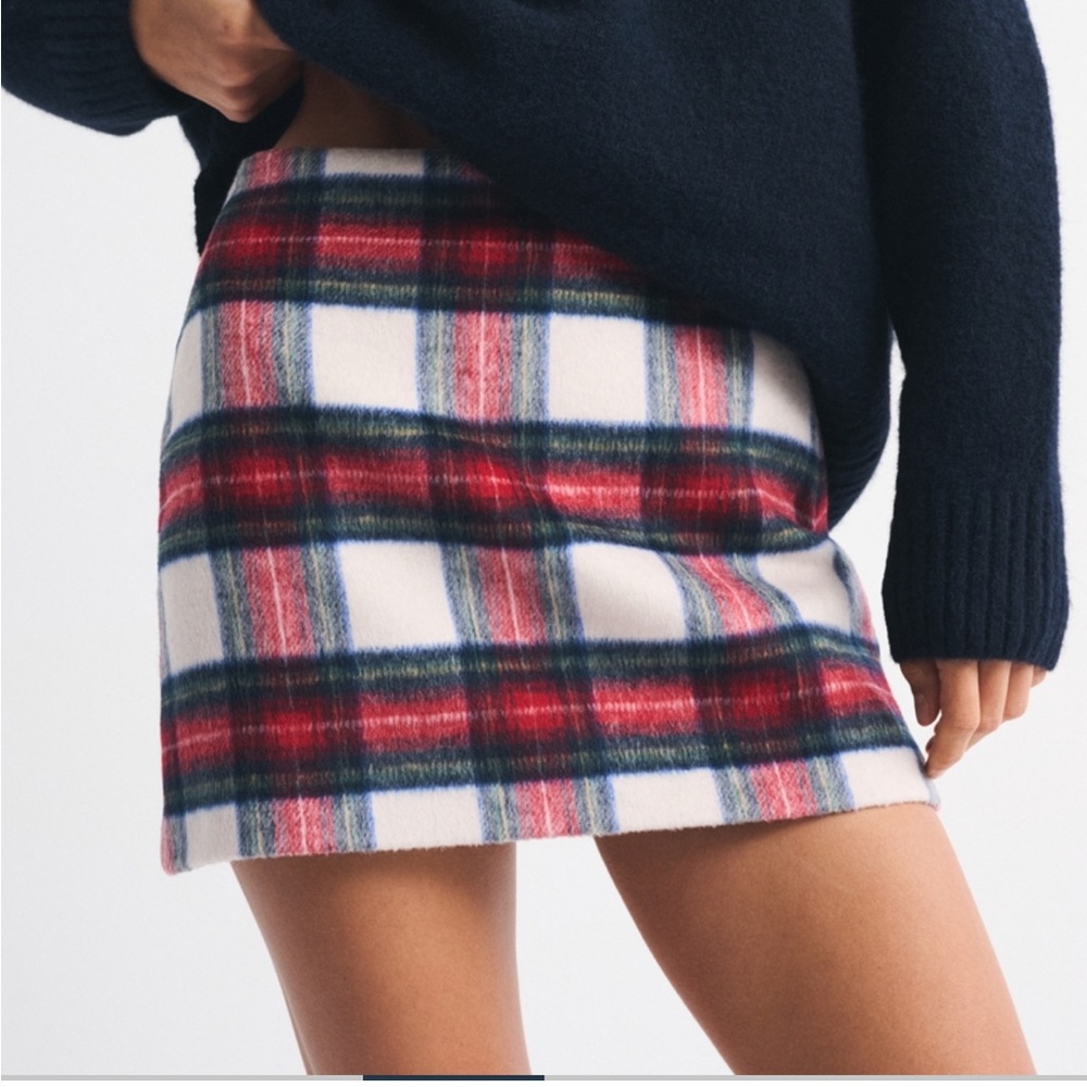 A&F Scarlett Wool-Blend Mini Skort